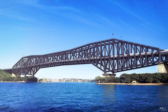 Архитекторы представили неудавшиеся варианты знаменитого моста