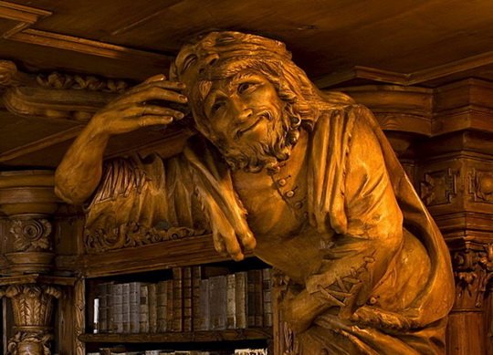 Какие людские пороки скрывает загадочная архитектура древней библиотеки