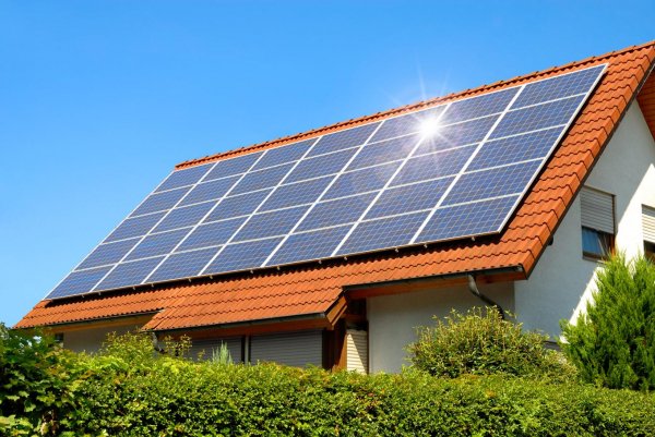 Какую электростанцию на солнечных модулях выбрать для дома: обзор от сетевых до автономных