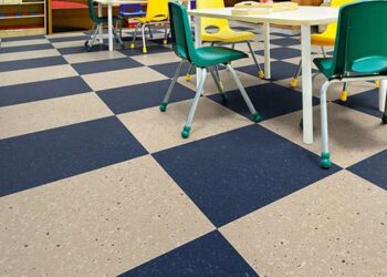 Что такое кварцвиниловая плитка: плюсы и минусы