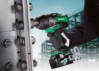 Новый аккумуляторный ударный гайковерт Hikoki WR36DB: работа