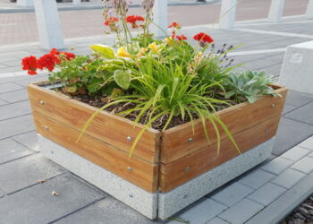 Цветочницы – сочетание изящества и качества