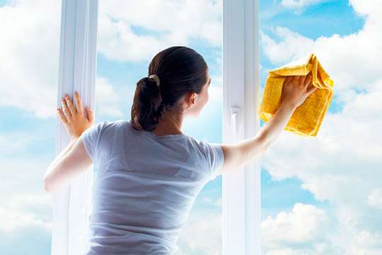 Как правильно мыть металлопластиковые окна, чтобы их не испортить